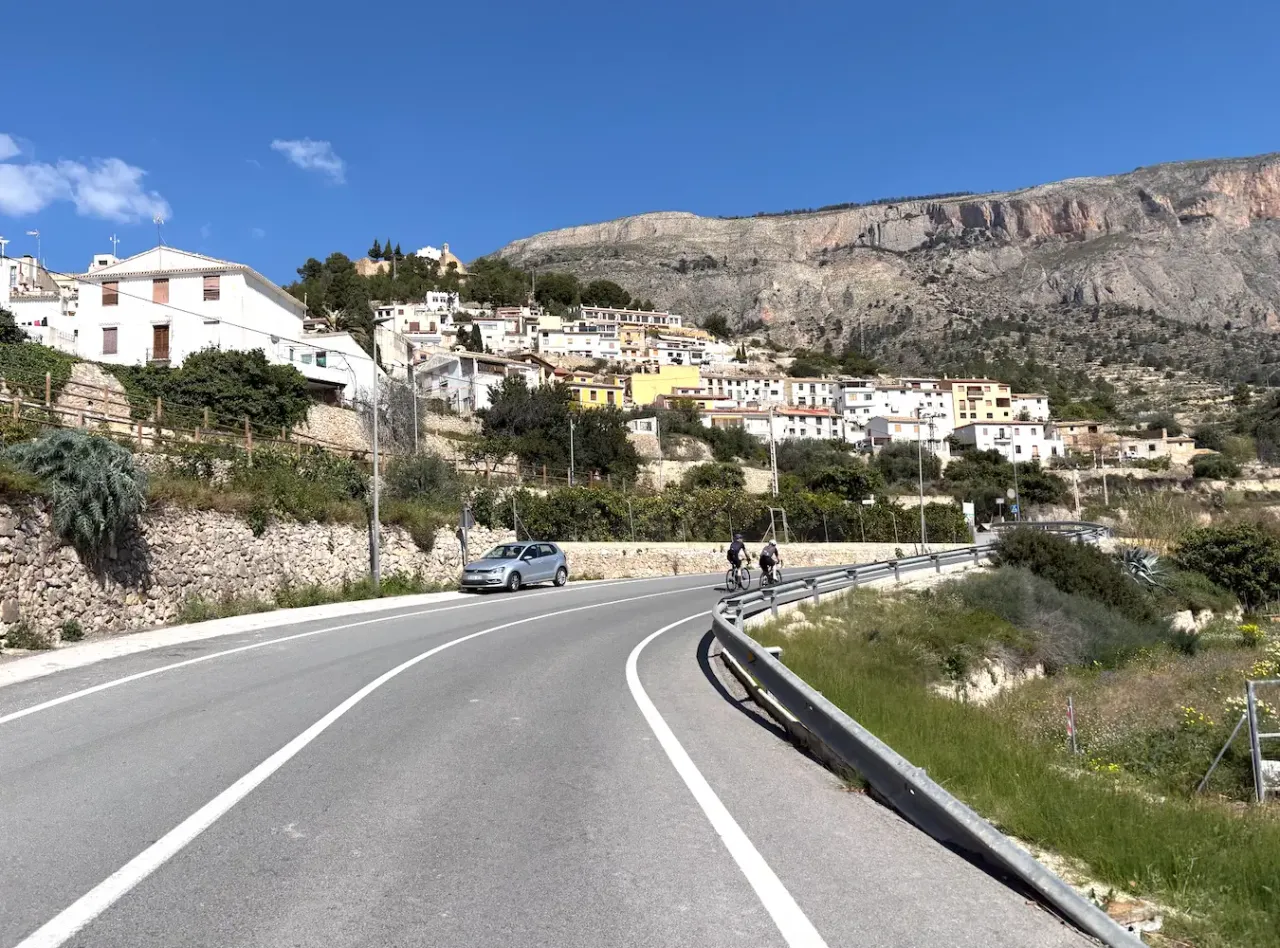 Cycling Port de Tudons, Costa Blanca Spain — 15.2km Category 1 climb to 1025m above Calpe