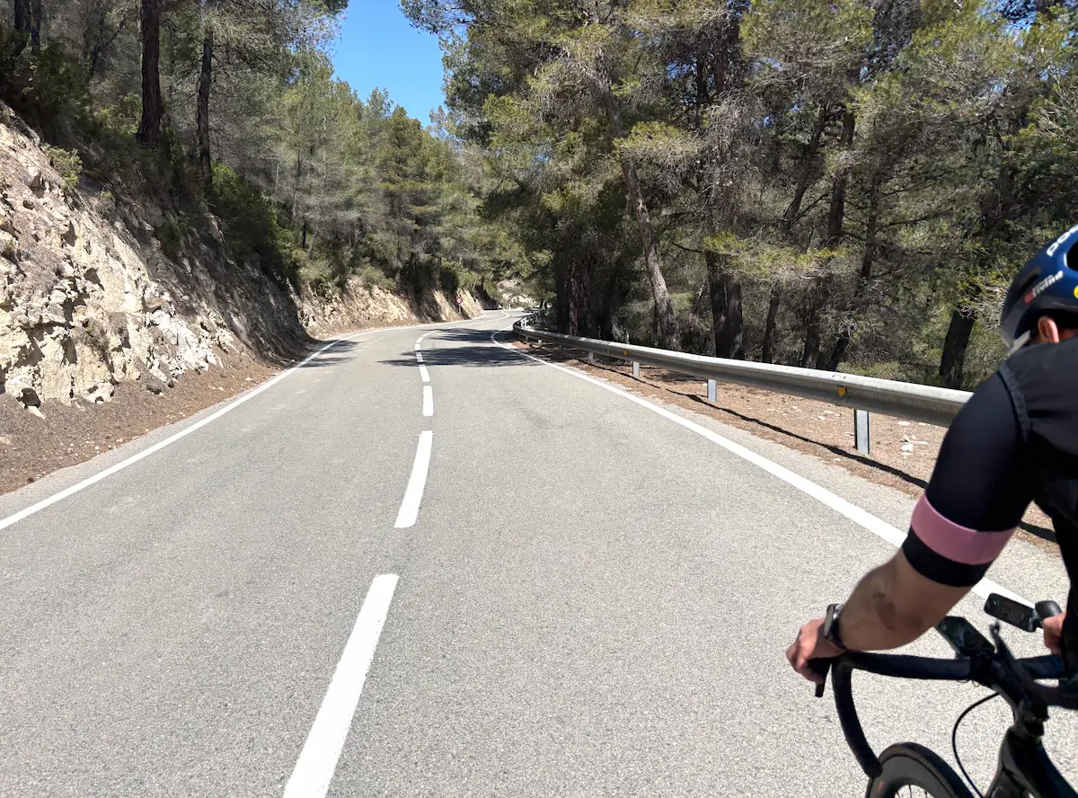 Port de Tudons upper section, Costa Blanca — open mountain terrain near the Category 1 summit