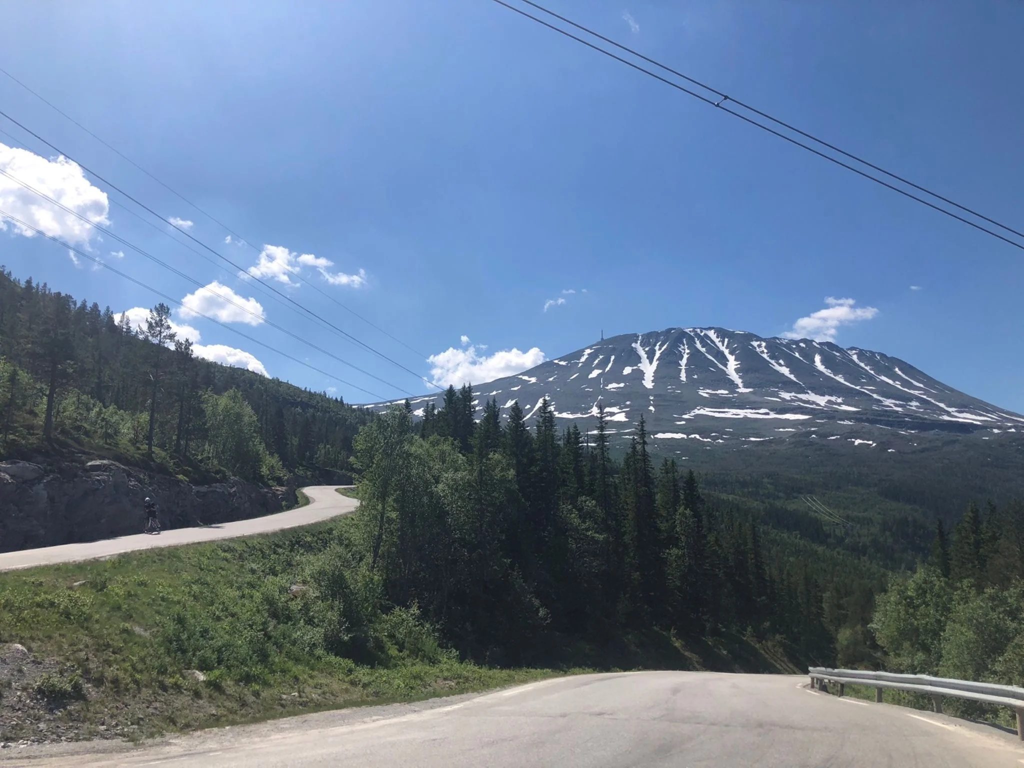 Cycling Gaustatoppen Rundt — the 33km final climb back to Gaustablikk after 130km in the legs