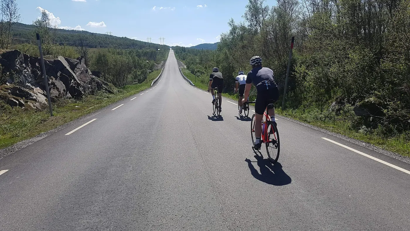 Gaustatoppen Rundt — the high section toward the 1,255 m road summit, open and wind-exposed