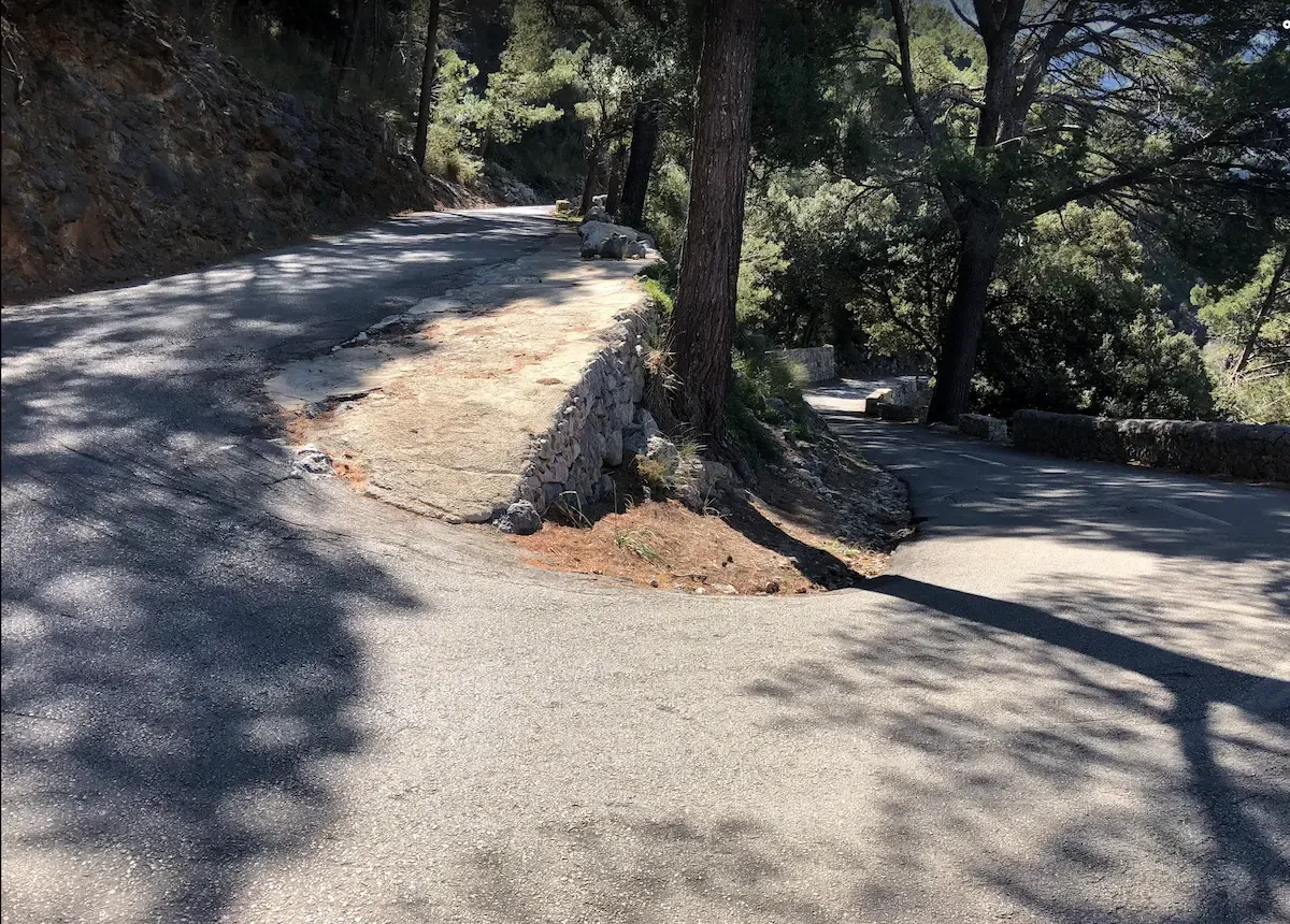 Cycling from Palma to Port de Valldemossa and Port des Canonge — hidden Tramuntana coast climbs
