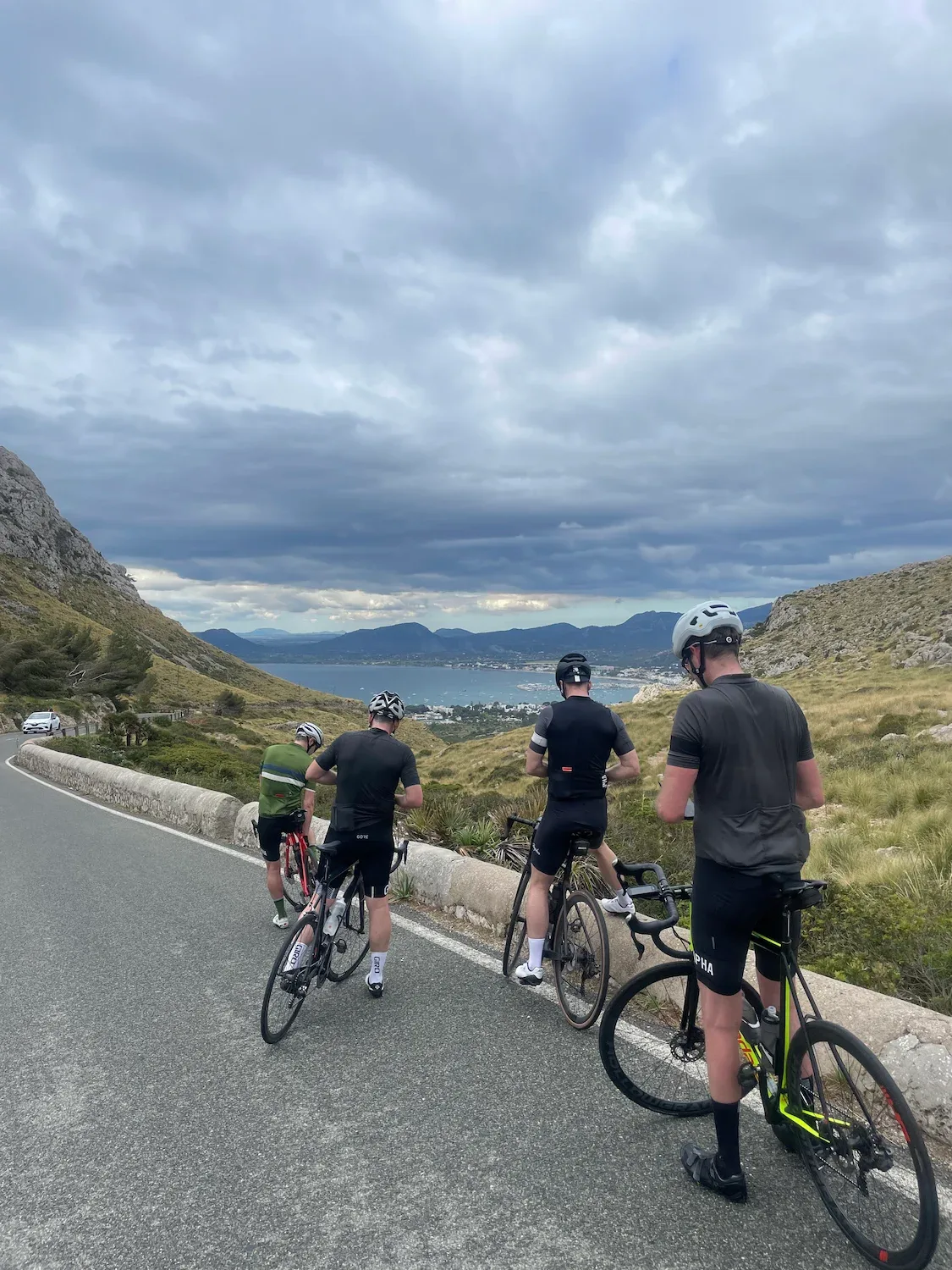 A pause above Badia de Pollença, harbour far below.