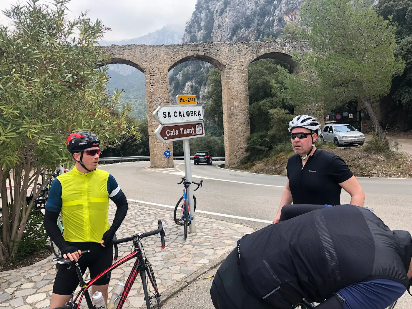 Junction at the famous bridge near Coll dels Reis with cyclist café, the turnoff to Sa Calobra on Mallorca.