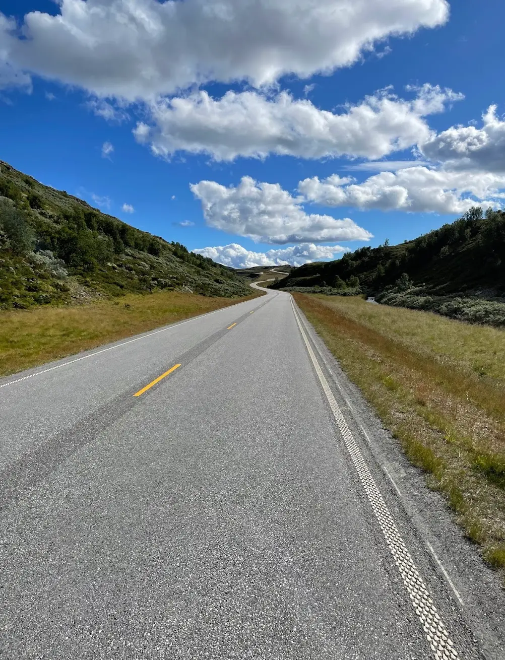 Venabygdsfjellet cycling, Norway — Norwegian Scenic Route Rondane on the high mountain plateau