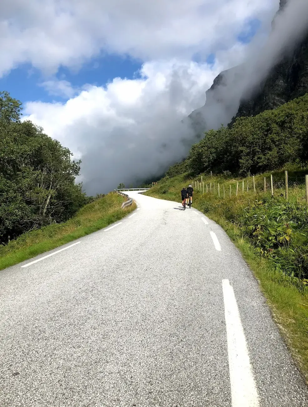 Cycling up Sognefjellet from Skjolden — Northern Europe's highest mountain pass above Sognefjorden